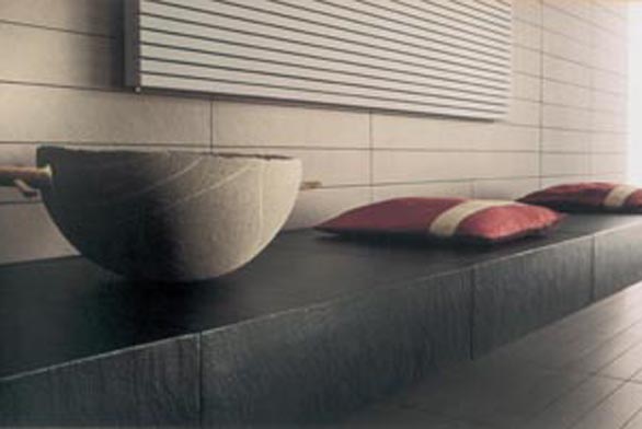Moderní keramický design a možnosti jeho praktického i dekorativního využití (Iris Ceramica).