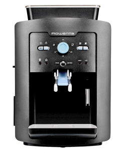 Espresso ES6805RU, kompaktní plnoautomat s tryskou na mléko, mlýnkem s nastavitelnou hrubostí mletí kávových zrn, tlakem 15 barů, tlačítkem pro volbu síly kávy a ploténkou na předehřátí šálků, cena 15 990 Kč (ROWENTA).