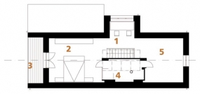 Půdorys podkroví: 1) hala + pracovna 2) ložnice 3) lodžie 4) koupelna 5) pokoj.