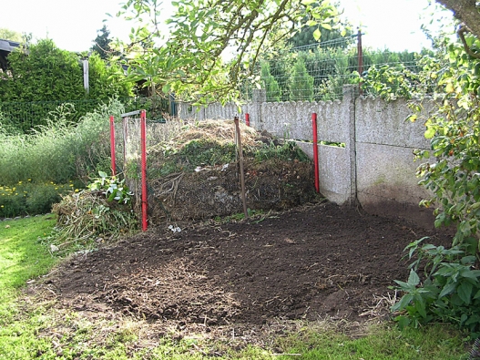Nejjednodušší plotový kompost