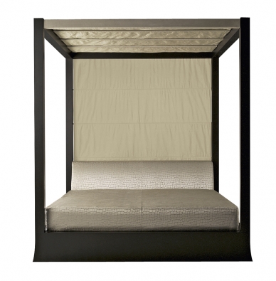Postel Osaka (Armani Casa), design Giorgio Armani, více variací provedení v dubu i více rozměrů, matrace  180 x 200 cm, cena 378 000 Kč  (STOPKA).