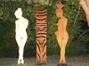 V každé roční době zaujmou sochy v zahradě. Ženské siluety upevněné na podstavcích osloví tvary, barvami i možností snadného přeskupení (ATELIER D´ARTISTE, Francie).