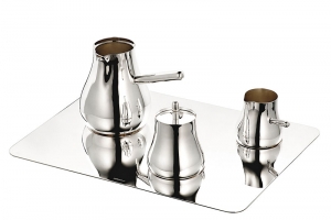 Stříbrný kávový set Float, limitovaná edice 20 ks, Christofle, design ECAL / Tomas Kral, cena 199 500 Kč (Potten &amp; Pannen – Staněk).