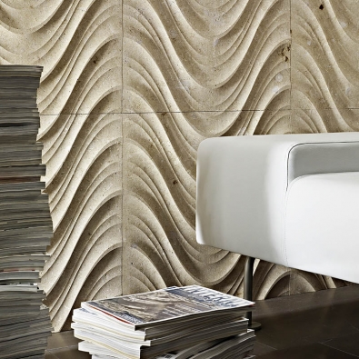 Italská společnost Lithos Design nabízí velkoformátové obkladové dlaždice s broušeným plastickým povrchem a samonosné prostorové tvarovky, určené pro skladbu interiérových dělicích prvků a stěn. V prostoru tak vznikají výrazné dynamické efekty, www.lithosdesign.com.
