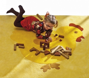 Dětský koberec Kids, materiál 100% Espirelle, rozměry 130 x 130 cm, cena 4 021 Kč (Alax).