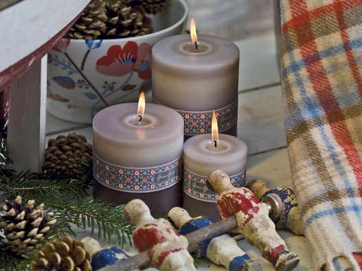 K vánočním svátkům patří neodmyslitelně světlo svíček - série Bohemian Gottage, cena svíček podle velikosti (GREEN GATE).