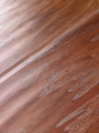 Podlaha Quick-Step Counrty věrně imituje prkna z divokého javoru v koloniálním stylu. Tloušťka 9,5 mm, záruka 25 let, cena 679 Kč za metr čtvereční bez DPH (EVEREL).