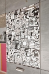 Některé kuchyňské skříňky oživila designérka samolepicí tapetou s motivem komiksu. Některé kuchyňské skříňky oživila designérka samolepicí tapetou s motivem komiksu.