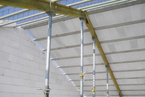 Konstrukční systém pro stropy a střechy