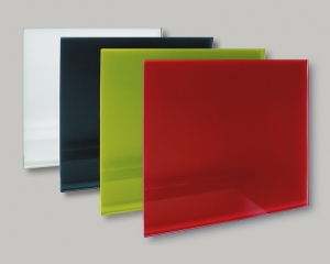 Barevné variace skleněného sálavého topného panelu GR, vyrábí se i ve formě zrcadla (FENIX).