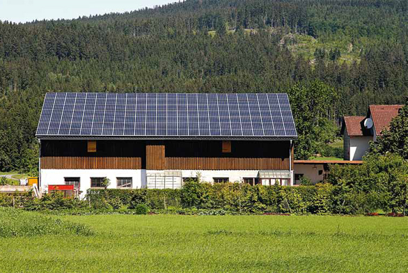 Důležitým prvkem architektury fotovoltaických elektráren jsou regulační prvky.