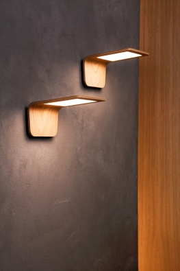 Finská společnost Tunto Design nabízí  stropní, nástěnná, závěsná a stolní svítidla  z přírodní dýhy s nejmodernějšími LED  a OLED zdroji. www.tunto.com.