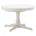 Rozkládací kruhový stůl Ingatorp (Ikea), masivní bříza, dřevotříska, ABS plast, akrylová barva, cena 7 990 Kč, www.ikea.cz.