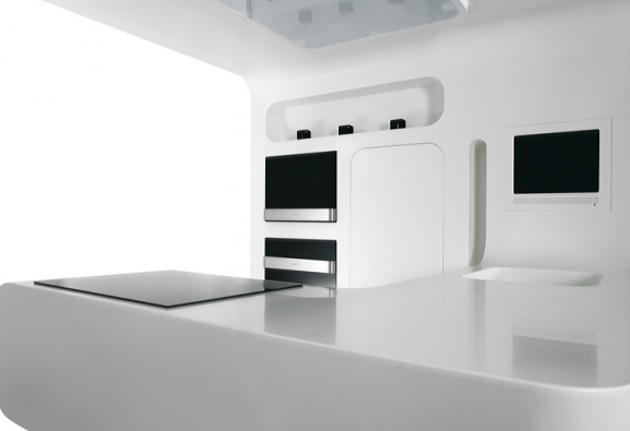 S revolučním konceptem kuchyně budoucnosti přišel v roce 2007 francouzský designér Ora-ïto (GORENJE).