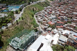 Vertikální sportoviště Santa Cruz del Este, Caracas, Venezuela