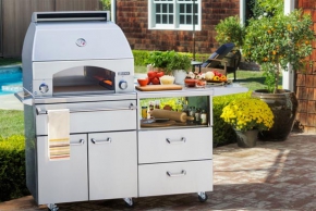 Trend venkovních kuchyní, vylepšete zahradní grilování (zdroj foto: www.lynxgrills.com)