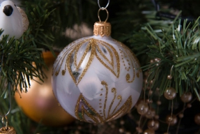 Jak vzniká skleněná vánoční ozdoba?