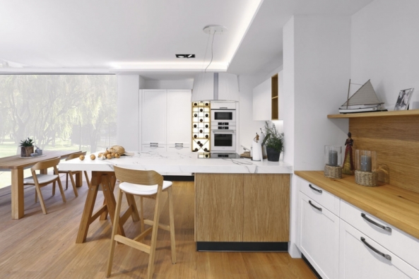 Kuchyň Style propojuje modernistické linky s historizujícími prvky a tvary, neobvyklým doplňkem je pak pop-artová vinotéka se zabudovanými zářivkami, www.sykora.eu