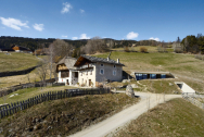 Rekonstrukci historické usedlosti Felder Hof v nádherném prostředí Jižního Tyrolska pojal architekt Pavol Mikolajcak nevšedním způsobem
