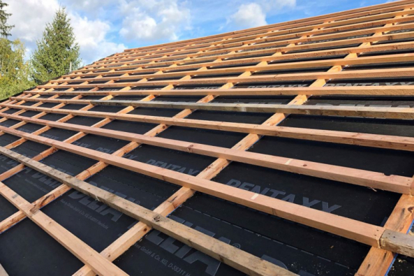 Realizace střechy s pojistnou hydroizolací DELTA®-PENTAXX (zdroj: Dörken)
