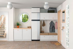 Ventilační tepelné čerpadlo NIBE S735 je systém na rekuperaci energie, kterou odsává z teplého vnitřního vzduchu, odváděného vzduchotechnickým systémem z interiéru, a využívá ji jako efektivní zdroj tepla pro vytápění např. podlahovým vytápěním nebo nízkoteplotními radiátory, ohřev vody a řízené větrání (NIBE)