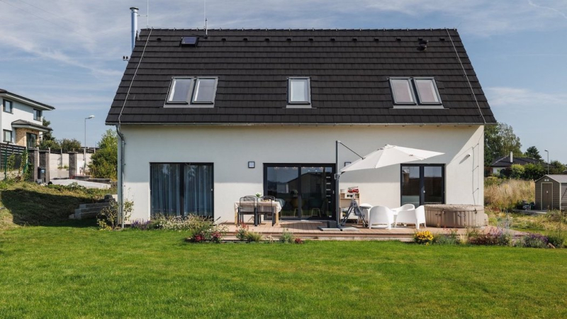 Realizace fasády s materiály Baumit (zdroj: RD RÝMAŘOV s.r.o.)