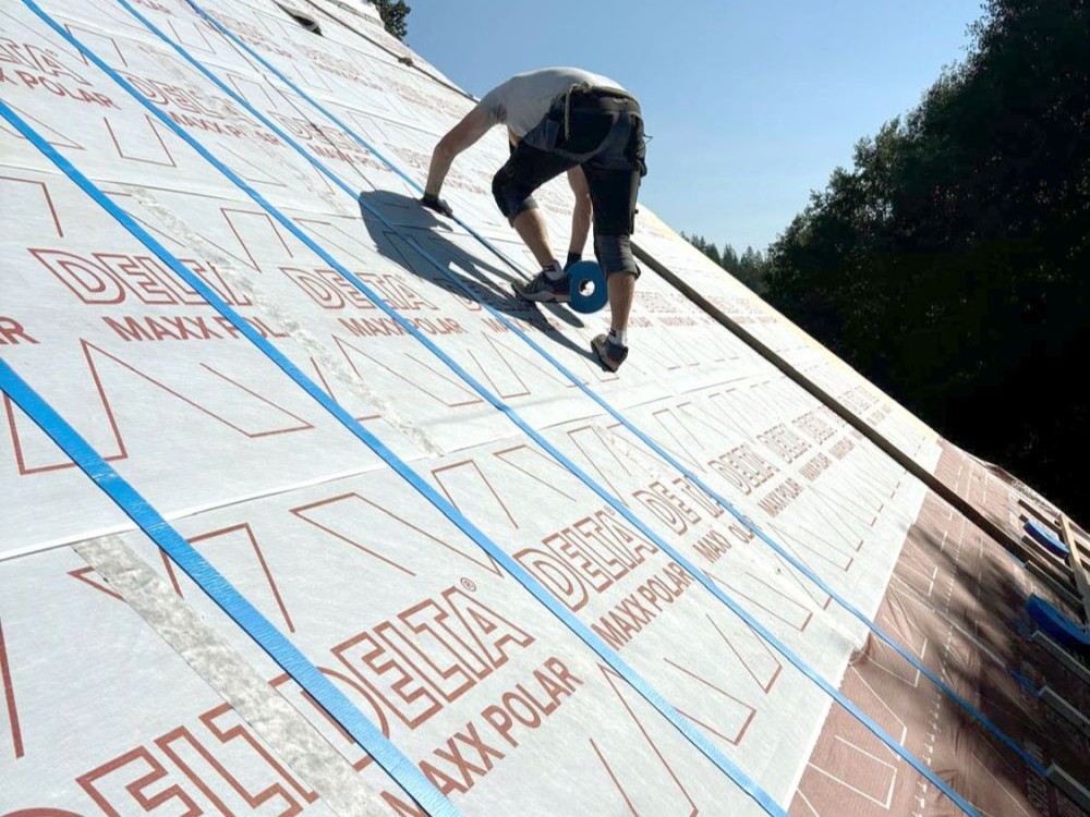 Hlavní výhodou nadkrokevního zateplení je spojitá jednolitá plocha tepelné izolace