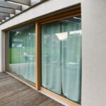 Současná architektura pracuje s velkými prosklenými plochami - izolační sklo IZOS Energy+ (realizace Vorlíček okna)