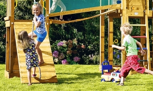Bridge Modul je největším rozšiřujícím prvkem pro tento typ hřišť. Cena 12 955 Kč (JUNGLE GYM, prodává VLADEKO).