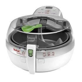 Fritéza ActiFry s patentovanou lopatkou a unikátními tepelnými impulzy připraví 1 kg hranolků s použitím pouze jediné lžíce oleje, cena 5 999 Kč (TEFAL).