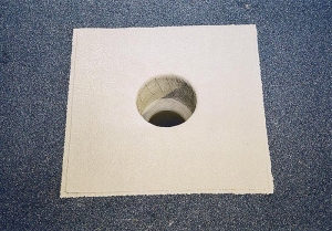 Vodotěsnost vpusti pro odvodnění lze zajistit i stěrkovými materiály (SIPLAST ICOPAL).