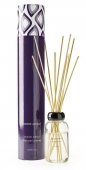 Difuzér (ABODE AROMA), velký výběr vůní, balení obsahuje 200ml flakonek s esencí, dekorativní zátku a bambusové tyčinky, cena 870 Kč, À LA MAISON.