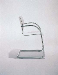 Židle Juko od Justuse Kohlberga, V ČR prodává Thonet Praha.
