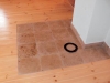 01 | Před vlastní instalací kamen musíte nejdříve úpravit podlahu. 01 | Před vlastní instalací kamen musíte nejdříve úpravit podlahu.