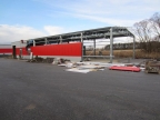 V Plané nad Lužnicí tak v průběhu října 2011 až dubna 2012 vyrostla zcela nová skladovací hala s integrovaným přířezem plošného materiálu.
