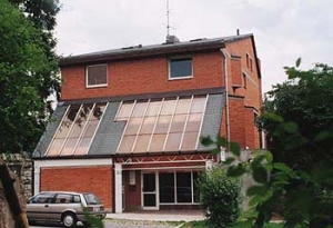 Dům s ordinací a dvěma byty v Písku (2. cena soutěže RD 95).