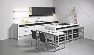 Kuchyňská sestava Ida s deskou z umělého kamene HI-MACS. Cena (podle typu, tloušťky a zpracování) od 10 000 Kč/bm, KORYNA.