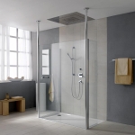 Sprchový kout Walk In Shower (KERMI), sestava Free + křídlo + boční stěna se dvěma stropními vzpěrami, výška 260 cm. Orientační cena od 66 500 Kč, ARBONIA - KERMI.