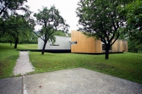 Studio Kamil Mrva Architects v Kopřivnici, realizace 2002, foto Vavřinec Menšl.