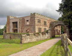 Sídlo Astley Castle v hrabství Warwickshire