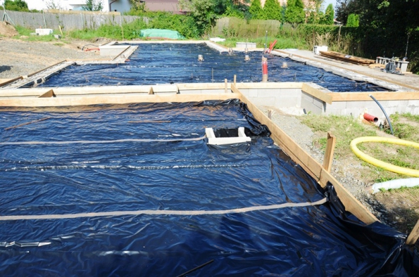 Připravená plocha na stavbě před betonáží drátkobetonem STEELCRETE.
