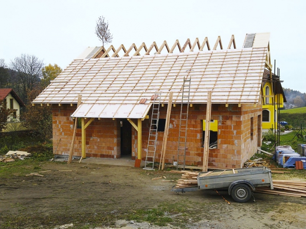 Kromě kvality stavebních prací sleduje stavební dozor i dodržování technologií, správnost použití materiálů a soulad veškeré činnosti s projektovou dokumentací.