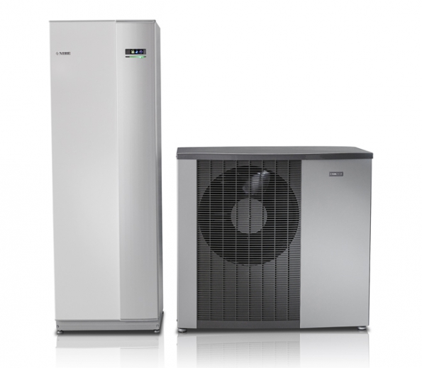 Tepelné čerpadlo vzduch/voda NIBE F2120 s výstupní teplotou až 65 °C a senzačních 63 °C i při venkovní teplotě –25 °C (NIBE)