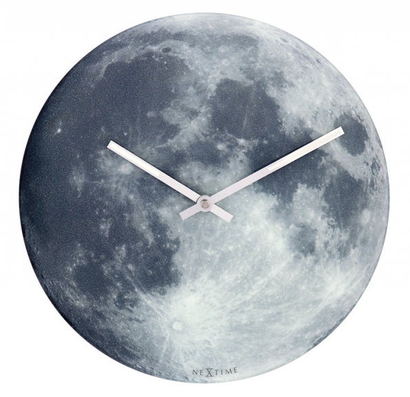 4. Hodiny Blue Moon, Ø 30 cm, vyrábí Nextime, www.dedeckovyhodiny.cz