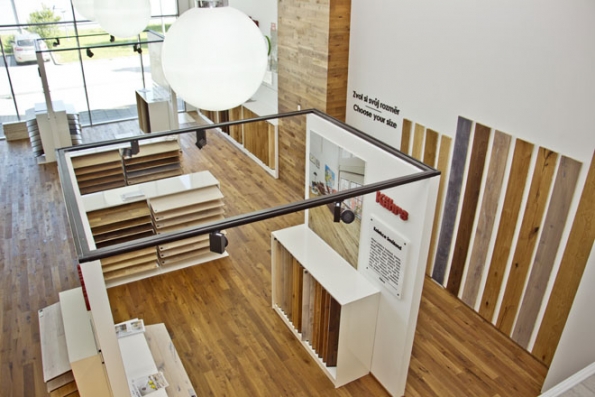 Nový showroom KPP v Čestlicích nabízí nejen podlahy, ale celý interiér (Zdroj: KPP, www.kpp.cz)