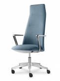 8. Správné posezení je zdravé: Židle Melody Design 795-FR od LD Seating byla navržena pro ideální ergonomii sezení a dokonale se přizpůsobí každému typu lidské postavy. Nová série sedacího nábytku přináší souhru komfortu, ergonomie i osobitého designu. Na modelech série Melody vynikne dokonalé zpracování, propracované čalounění a krása jedinečných potahových materiálů. V sedáku mají ukrytou synchronní mechaniku tak, aby nic nerušilo zážitek z čistých linií. Nastavení židle je umožněno pomocí vestavěných ovladačů, kterými se upravuje výška sedu a nastavení pohybu opěráku. www.ldseating.com