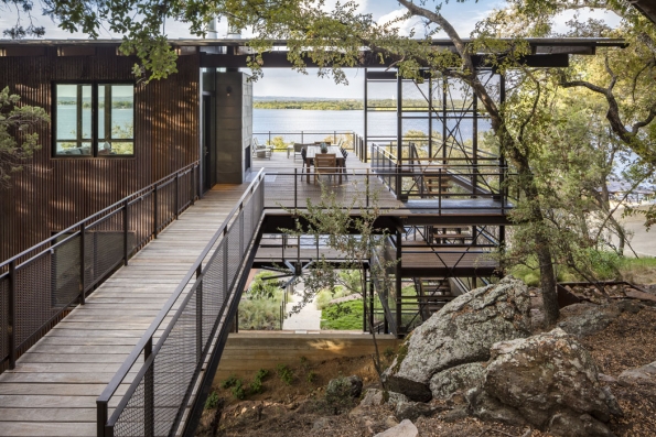 Chata na Modrém jezeře – Blue Lake Retreat, LakeFlato Architects (Foto: Andrew Pogue)