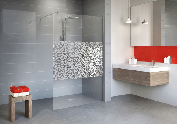 Sprchová zástěna walk-in opticky zvětší koupelnu