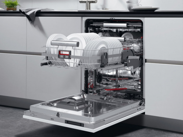 AEG myčka Comfortlift AEG (Zdroj: HANÁK)