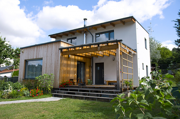 DŮM ROKU 2019 - KATALOGOVÉ DOMY - MONTOVANÉ KONSTRUKCE  3. místo: dům č. 118, projekt Ing. arch. Ondřej Freudl, dodavatel Atrium, s. r. o. (sout. kód K054)